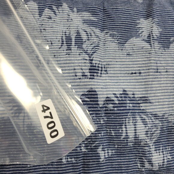 Tommy Bahama Shirt Mens XL Blue Floral Button Up Short Sleeve Hawaiian - Picture 7 of 7